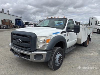 2012 Ford F-550 4x2 Camion utilitaire