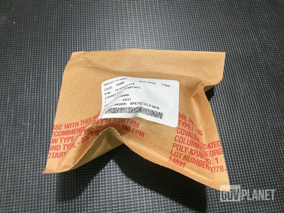 (23) Amphenol 10-107328-21S Electrical Receptacle Connectors