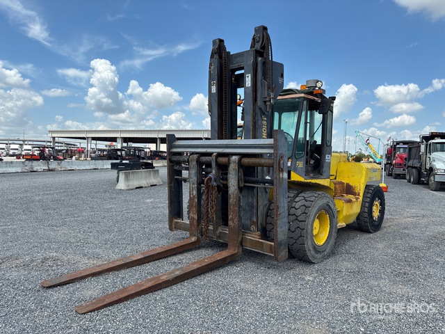 2006 Hyster P360 Pneumatic Tire Forklift