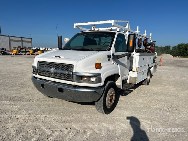 2004 Chevrolet C4500 4x2 Fuel and Lube Truck