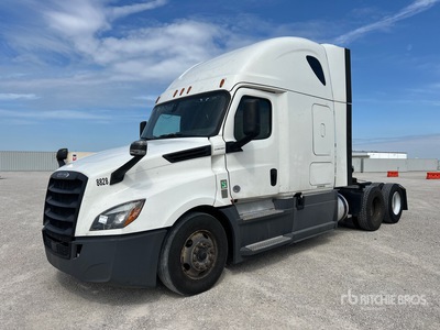 2020 Freightliner Cascadia 126 6x4 T/A Sleeper Truck Tractor