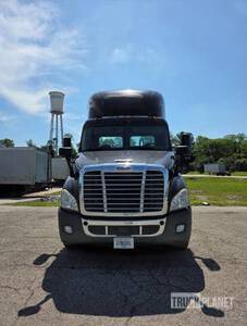 2018 Freightliner Custom CASCADIA S/A Day Cab Truck Tractor