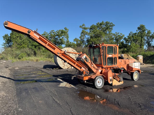2007 Broce MK1 Self-Propelled Broom