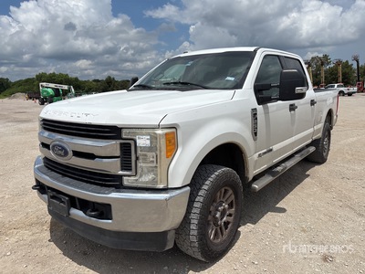 2017 Ford F-250 XLT 4x4 Crew Cab Pickup
