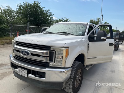 2017 Ford F-250 XLT 4x4 Crew Cab Pickup