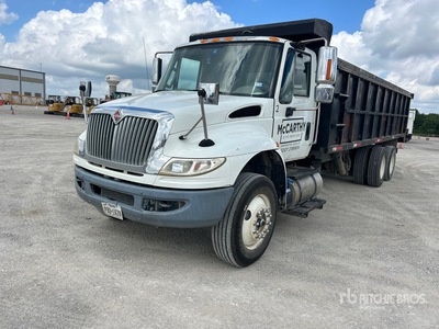 2018 International 4400 4x2 T/A Dump Truck
