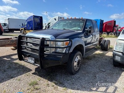 2011 Ford F-450 XLT 4x4 Extended Cab الكابينة والهيكل (Inoperable)