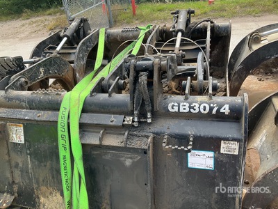 75 in Skid Steer Grapple Bucket - Fits Kubota SVL65