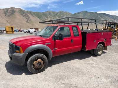 2005 Ford F-450 4x4 Extended Cab Utility Truck