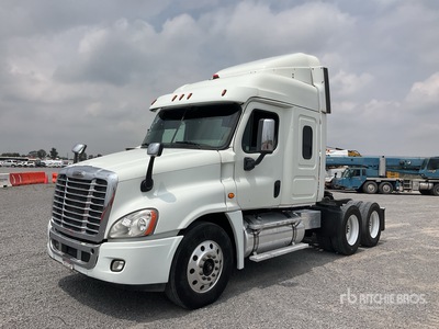 2018 Freightliner Cascadia 6x4 Tractocamion con Dormitorio / T/A Sleeper Truck Tractor