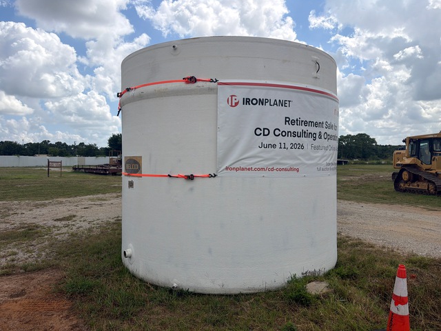 Quantity of (2) Portable Fiberglass Storage Fiberglass Tank Quantity of (2) Portable Fiberglass Storage Fiberglass Tank