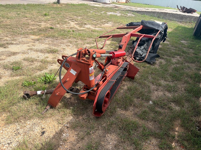 2000 New Holland 617 9 ft 3-Point Hitch Mower Conditioner 2000 New Holland 617 9 ft 3-Point Hitch Mower Conditioner