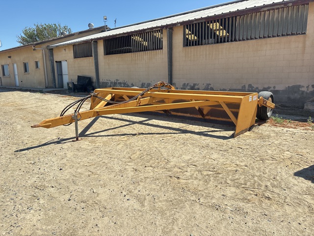 Morgan & Slates 2 Tire Hydraulic 18 Ft Pull Scraper