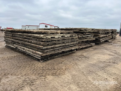 Quantity of (49) 8 ft x 14 ft Access Tappeti per stabilizzatori