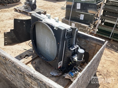 Oshkosh 2EH690 Radiator Core