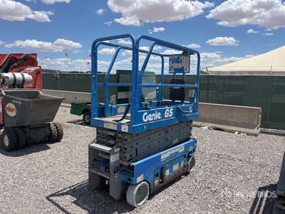 2007 Genie Electric Scissor Lift (Inoperable)
