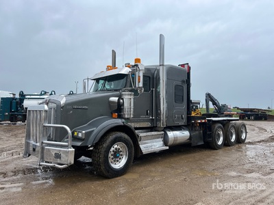 2013 Kenworth T800 10x4 Sleeper Winch Truck