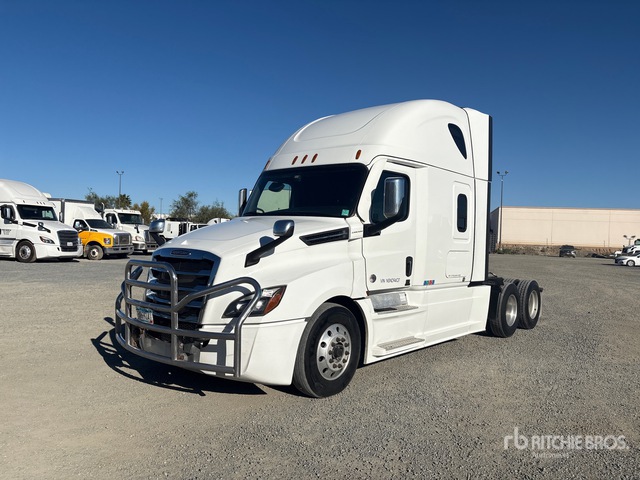 2022 Freightliner Cascadia 126 6x4 T/A Sleeper Truck Tractor