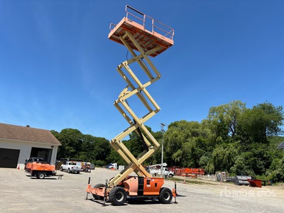 2004 JLG 4394RT 4x4 Diesel Scissor Lift