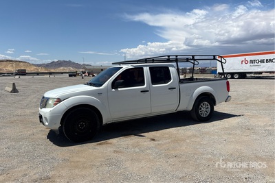 2014 Nissan Frontier 4x2 Crew Cab Pickup