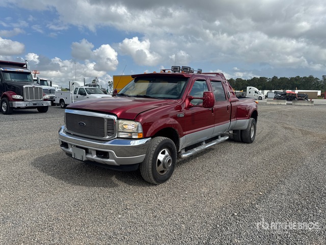 2002 Ford F-350 4x4 Crew Cab Pickup