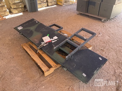 (2) Truck Tailgates