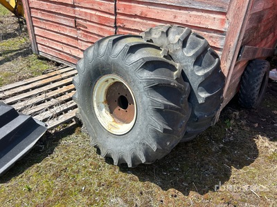Quantity of (2) Firestone 16.5L-16.1 を見 Tires - Fits John Deere