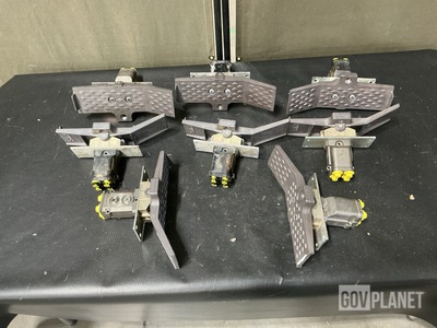 (8) Parker-Hannifin AT152120 Foot Valves