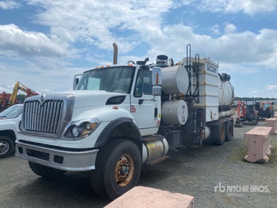 Guzzler on 2009 International 7600 6x4 Vacuum Tanker Truck