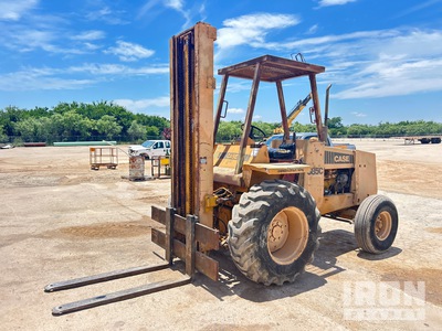 Case 585C 4x2 Chariot élévateur tout terrain