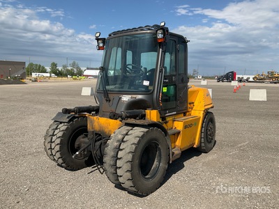 Hyundai 80D-9 15656 lb Pneumatic Tire Chariot Élévateur