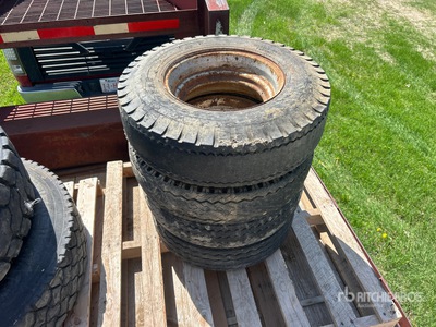 Quantity of (4) 8.14.5 を見 Tires