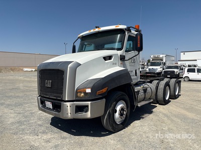 2013 Cat CT660S 6x4 T/A Dagcabine Trekker