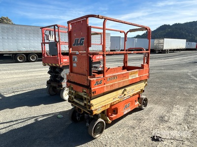 2017 JLG Electric Scissor Lift (Inoperable)