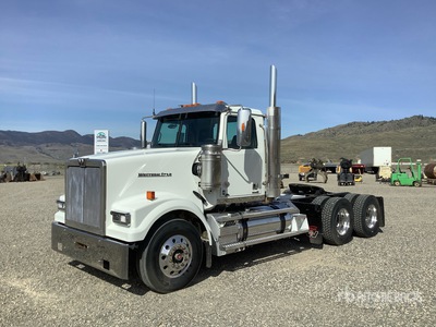 2021 Western Star 4900FA 6x4 T/A Sleeper Truck Tractor