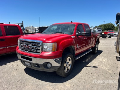 2014 GMC Sierra 2500HD 4x4 Crew Cab Pick-up