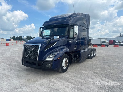 2020 Volvo VNL860 6x4 Ciągnik siodłowy T/A z kabiną sypialną