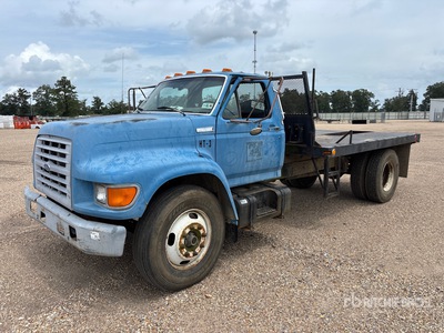 1995 Ford F-800 4x2 Flatbed Truck