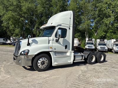 2018 Freightliner Cascadia 125 6x4 Ciągnik siodłowy T/A z kabiną dzienną