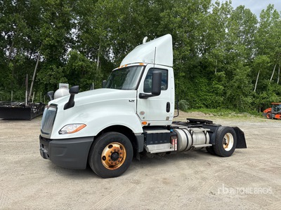 2021 International LT625 4x2 S/A Day Cab Truck Tractor