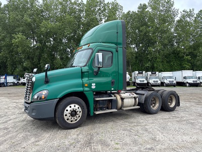2017 Freightliner Cascadia 125 6x4 T/A Day Cab Truck Tractor