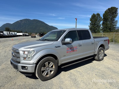 2015 Ford F-150 Platinum 4x4 Crew Cab Pickup