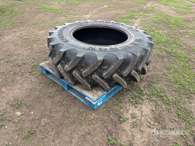 Samson R-1W 420/85R28 を見 Tires