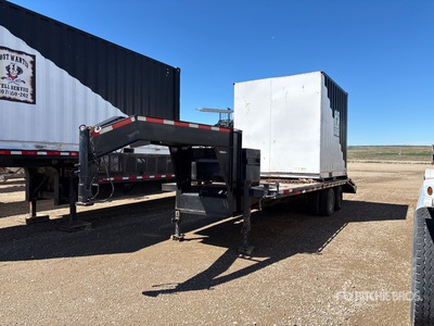 2001 Big Bubba's T/A Equipment Trailer