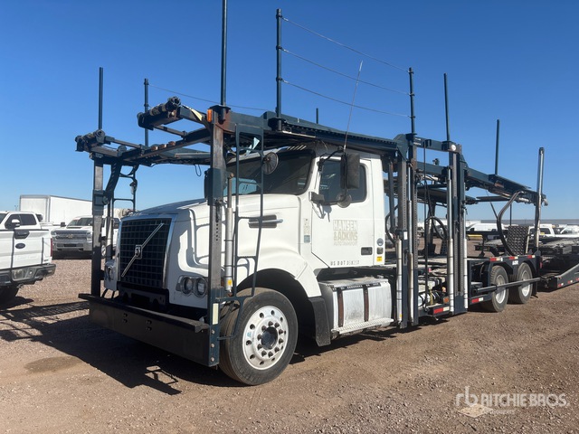 2014 Volvo VAH 6x2 Car Carrier Truck