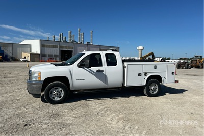2013 Chevrolet 2500HD 4x2 Extended Cab Utility Truck