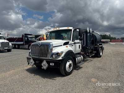 2010 International 7400 4x2 ドリル/油田 その他用