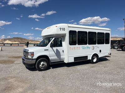 2022 Ford/Starcraft E-450 All-Star 4x2 14-Seat Mini Bus