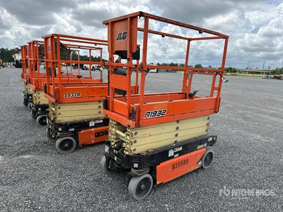 2020 JLG R1932 Electric Scissor Lift