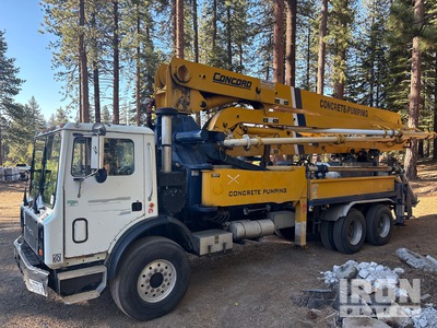 2000 Concord 118 ft on 2000 Mack MR688S 6x4 Autocarro pompa calcestruzzo